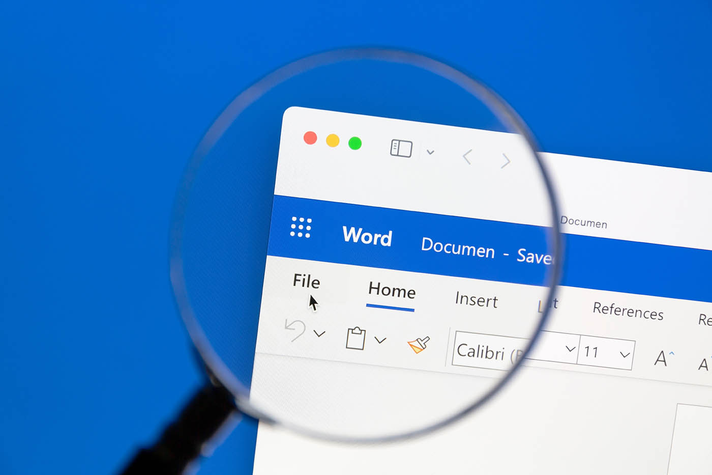 Cận cảnh menu Microsoft Word.